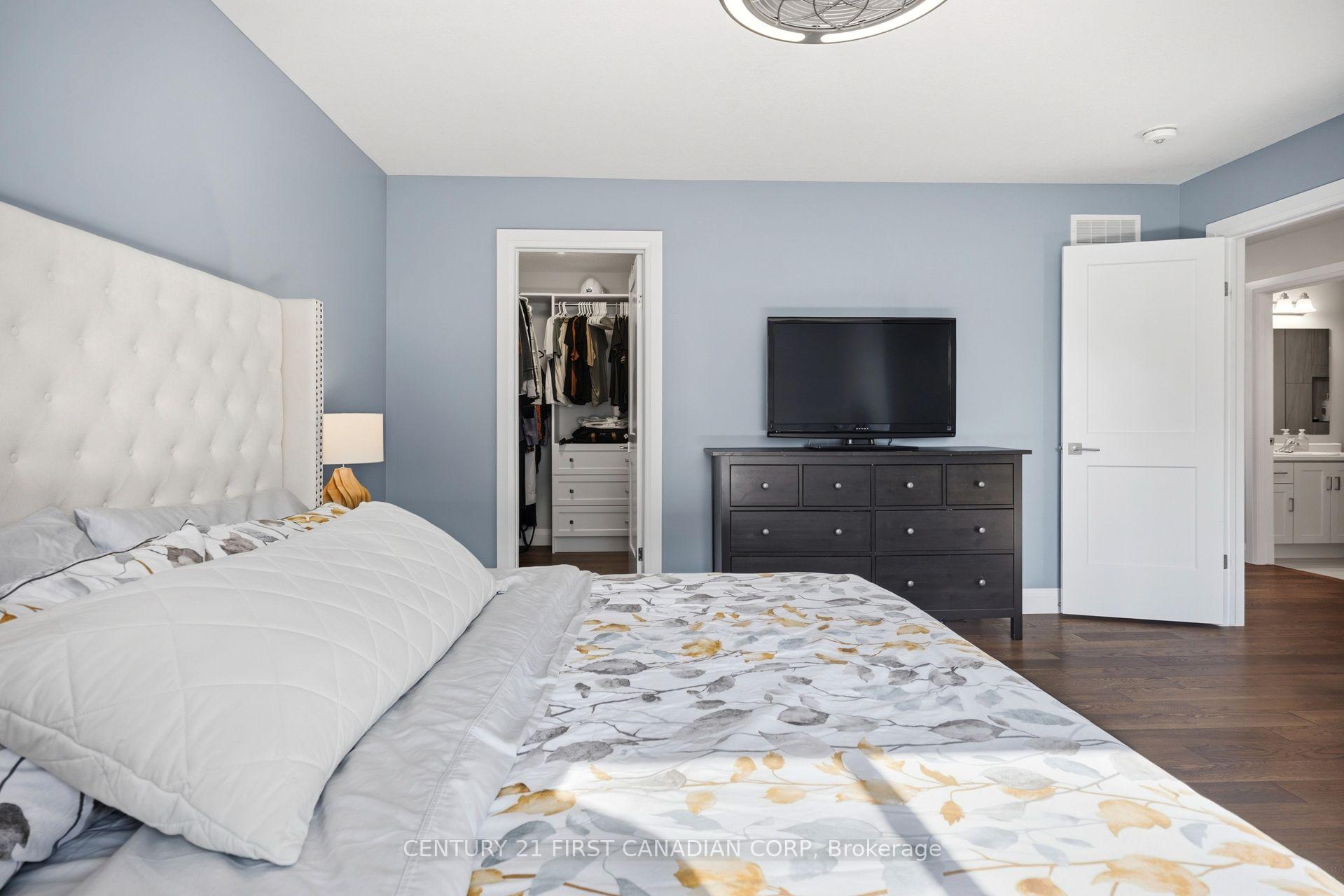 Photo 23 of 204 Snyder Avenue N, Woolwich, Elmira — HOMEH