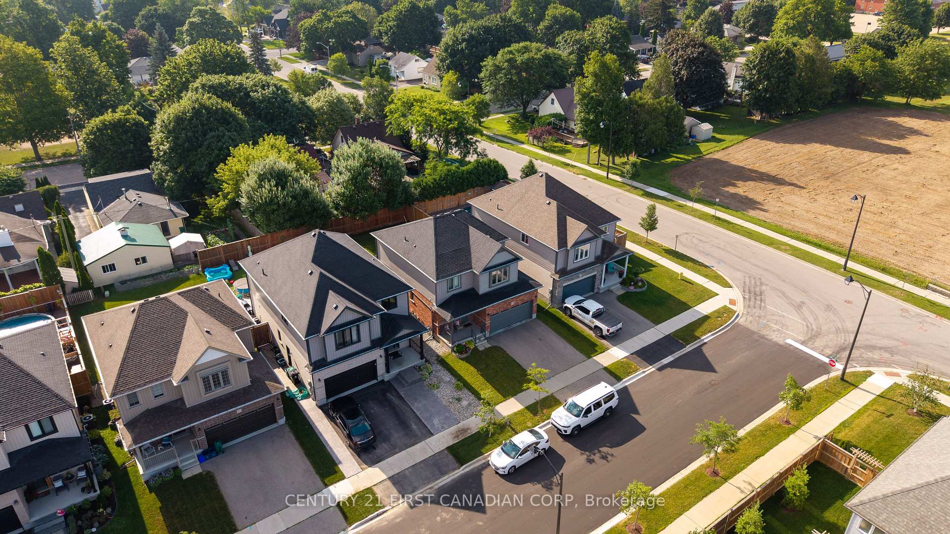 Photo 31 of 204 Snyder Avenue N, Woolwich, Elmira — HOMEH