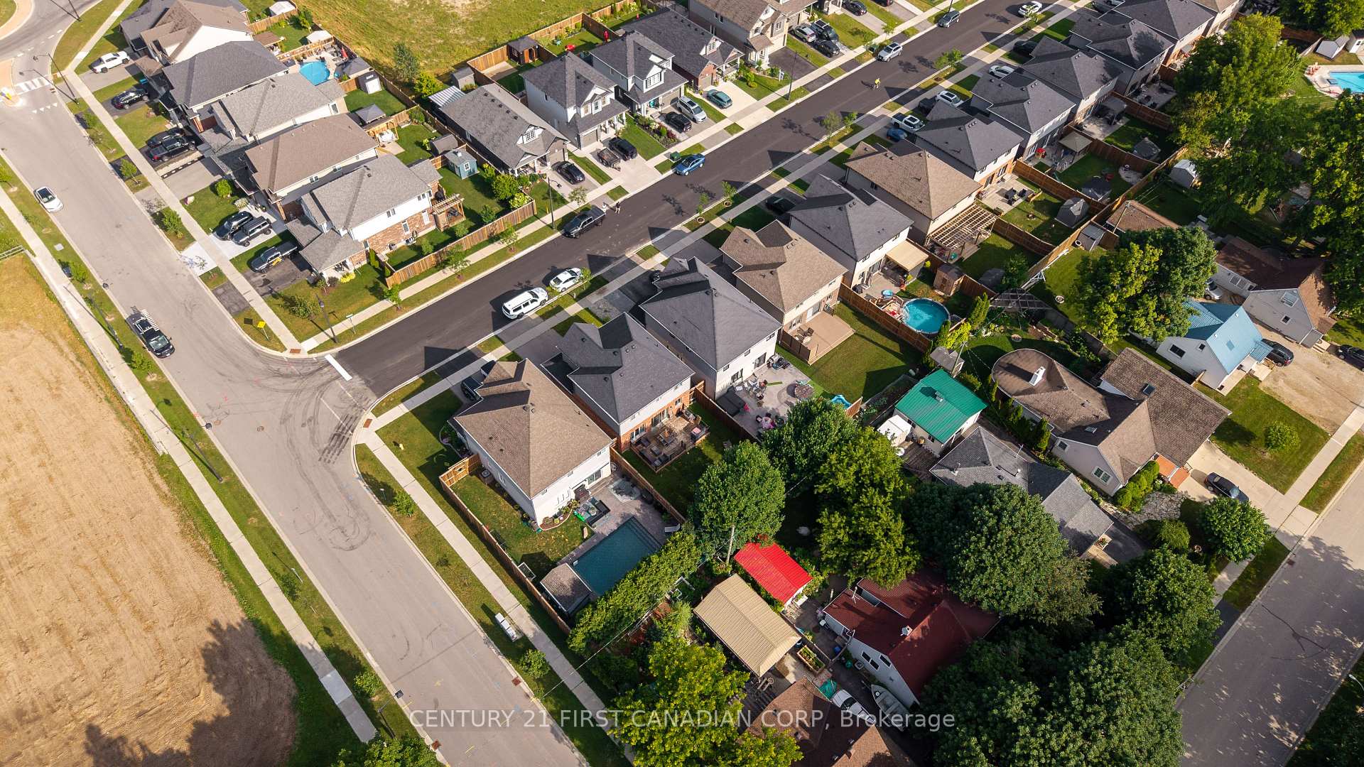 Photo 33 of 204 Snyder Avenue N, Woolwich, Elmira — HOMEH