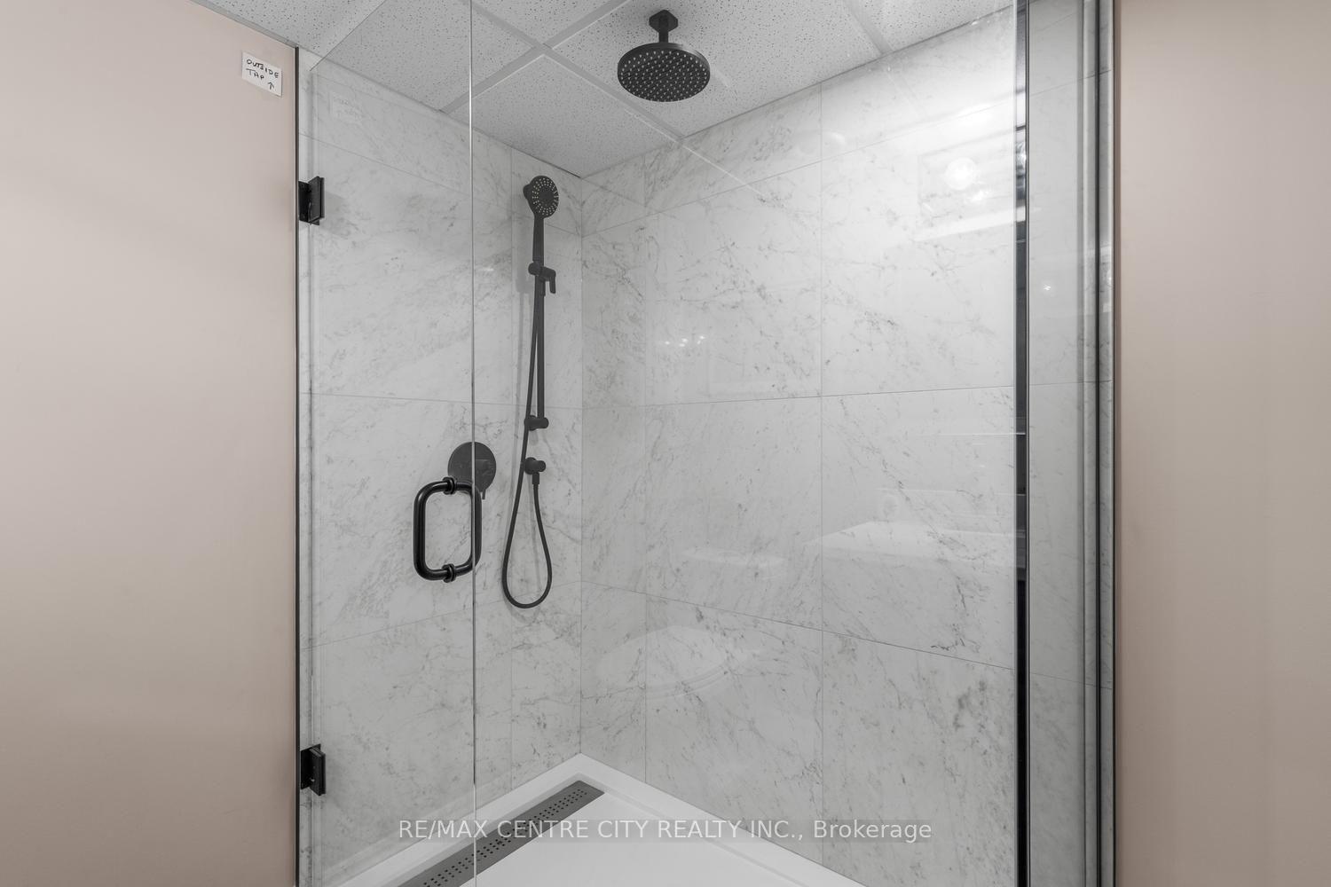 Photo 33 of 764 Valetta Street, London, North P — HOMEH