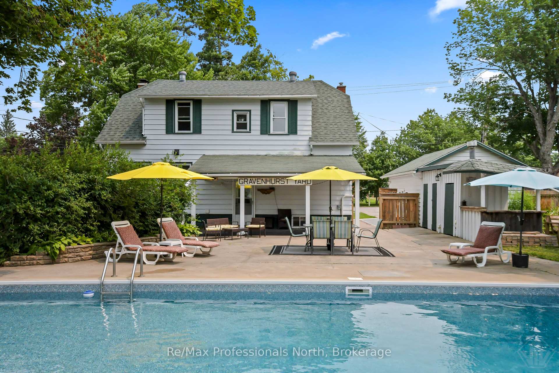 Photo 7 of 695 John Street N, Gravenhurst, Muskoka (S) — HOMEH