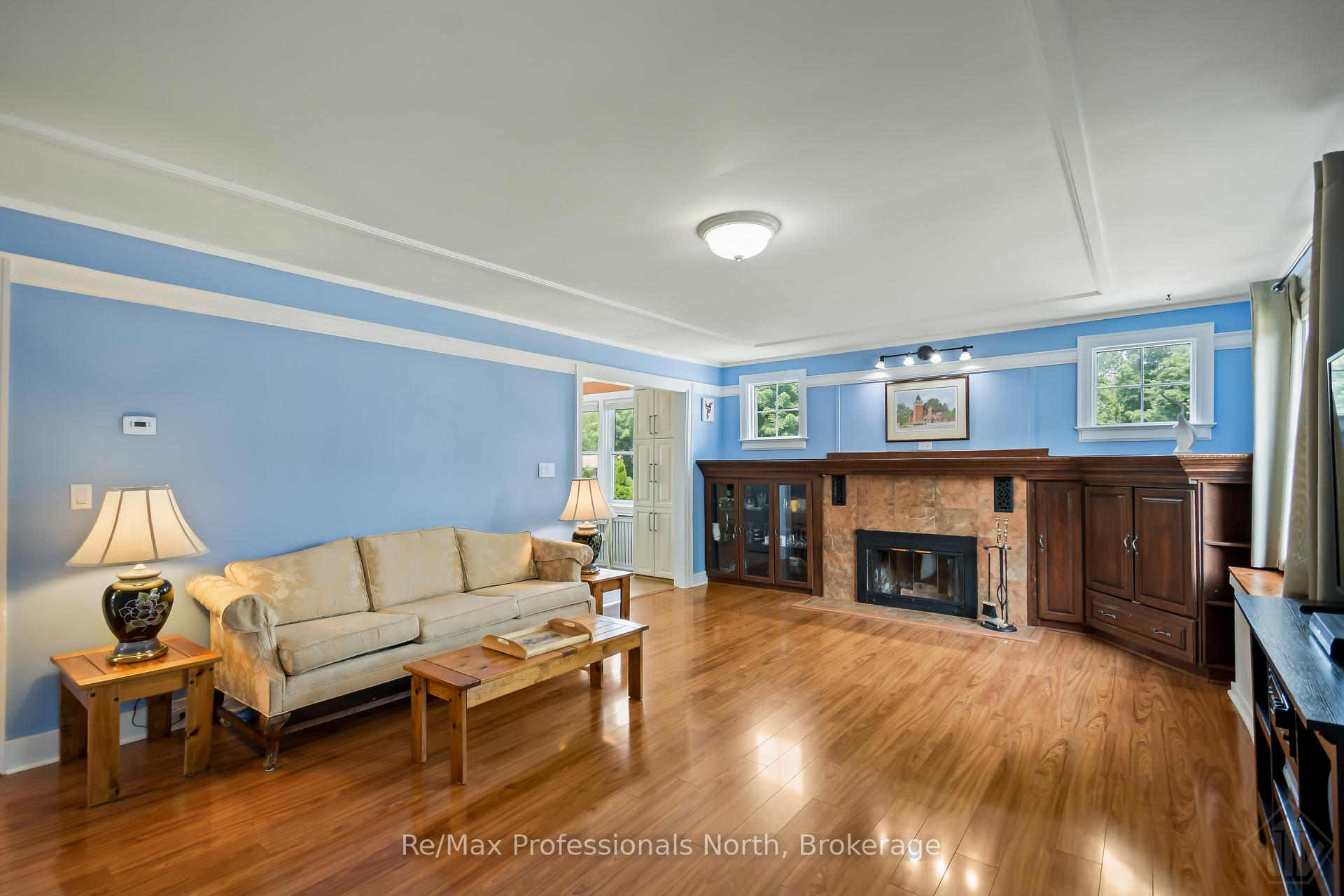 Photo 14 of 695 John Street N, Gravenhurst, Muskoka (S) — HOMEH