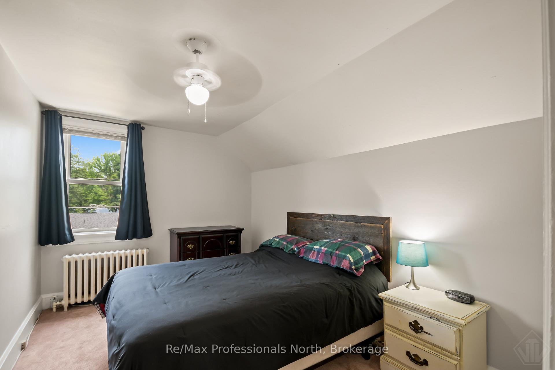 Photo 28 of 695 John Street N, Gravenhurst, Muskoka (S) — HOMEH