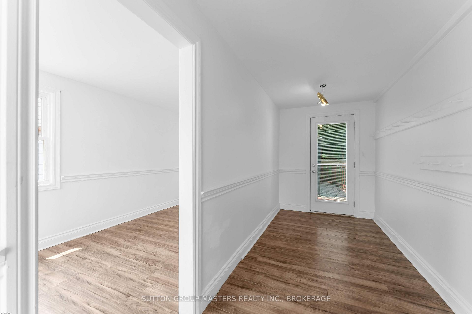 Photo 3 of 1062 Montreal Street, Kingston, Rideau — HOMEH
