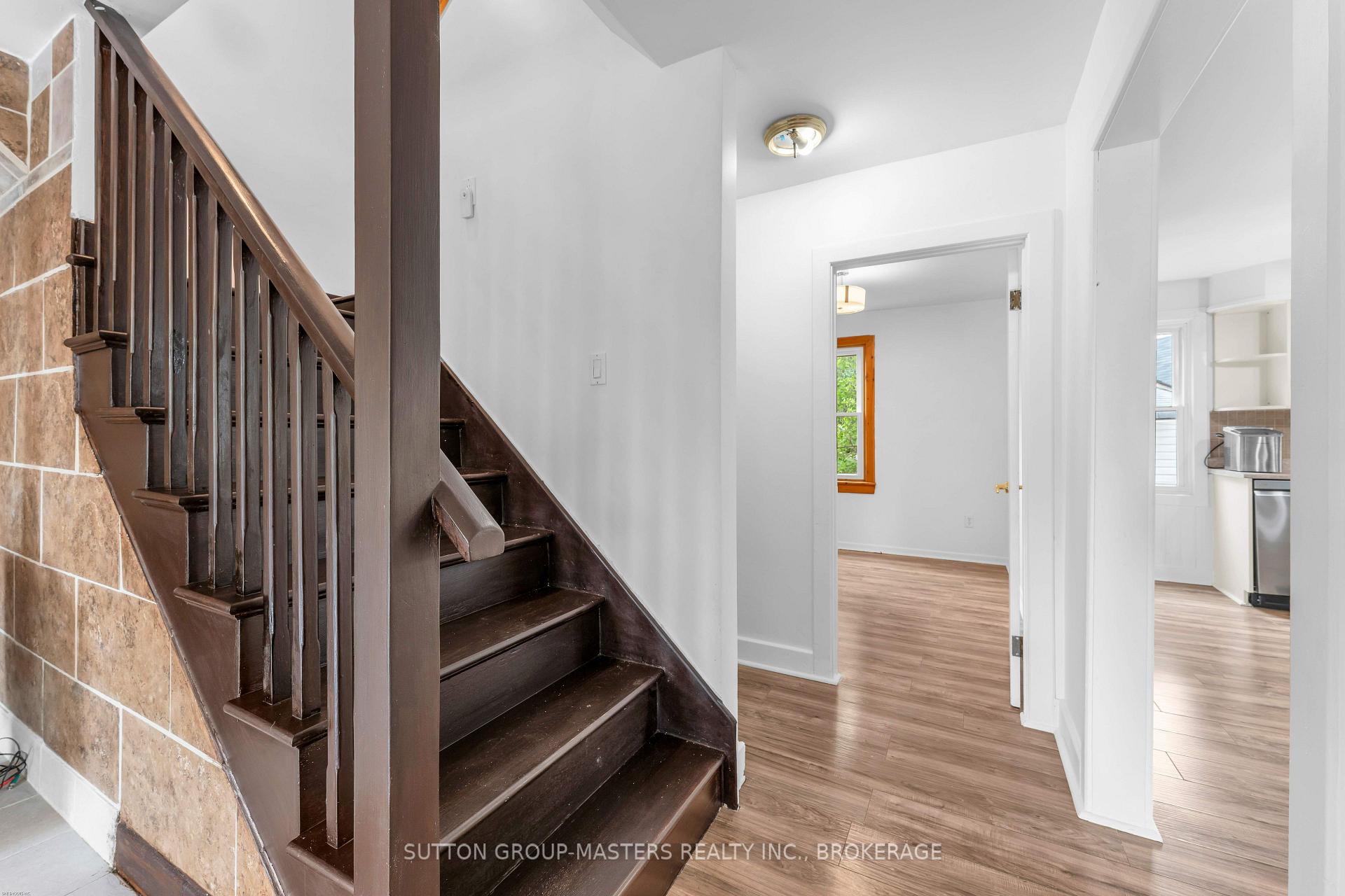 Photo 7 of 1062 Montreal Street, Kingston, Rideau — HOMEH
