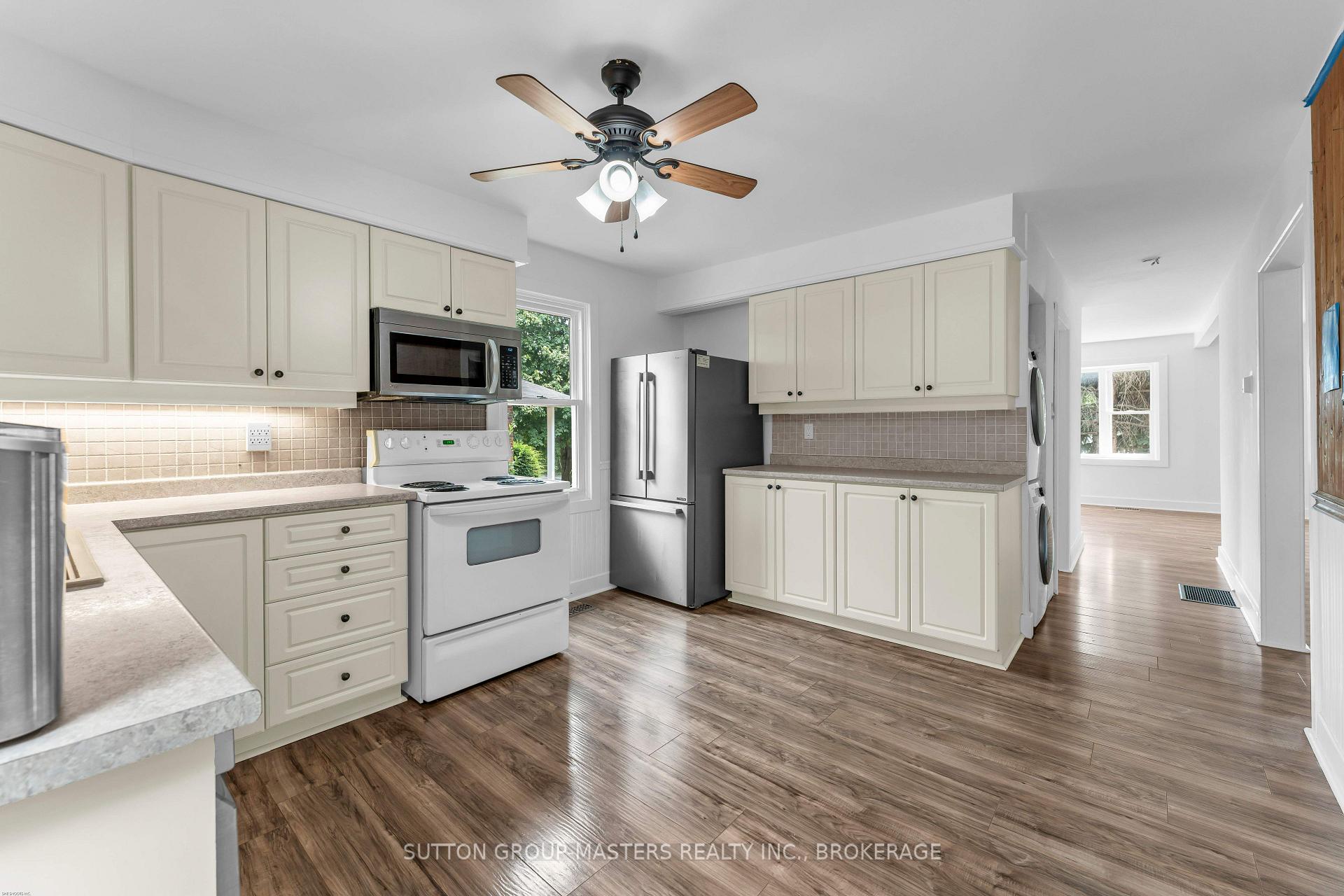 Photo 16 of 1062 Montreal Street, Kingston, Rideau — HOMEH