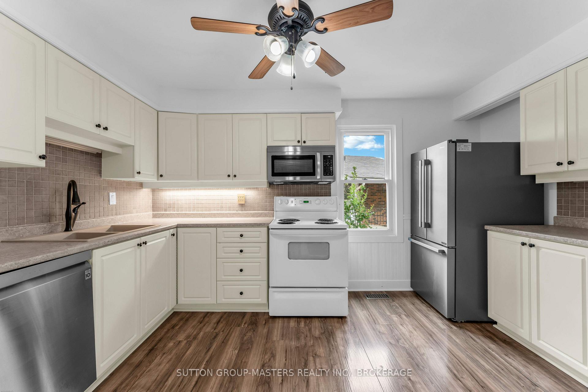Photo 17 of 1062 Montreal Street, Kingston, Rideau — HOMEH