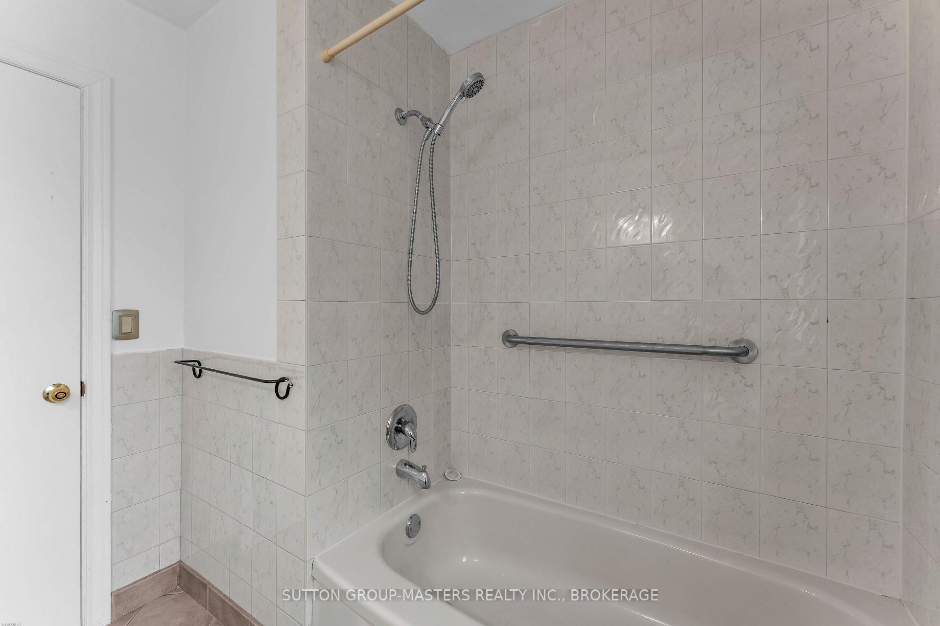 Photo 19 of 1062 Montreal Street, Kingston, Rideau — HOMEH