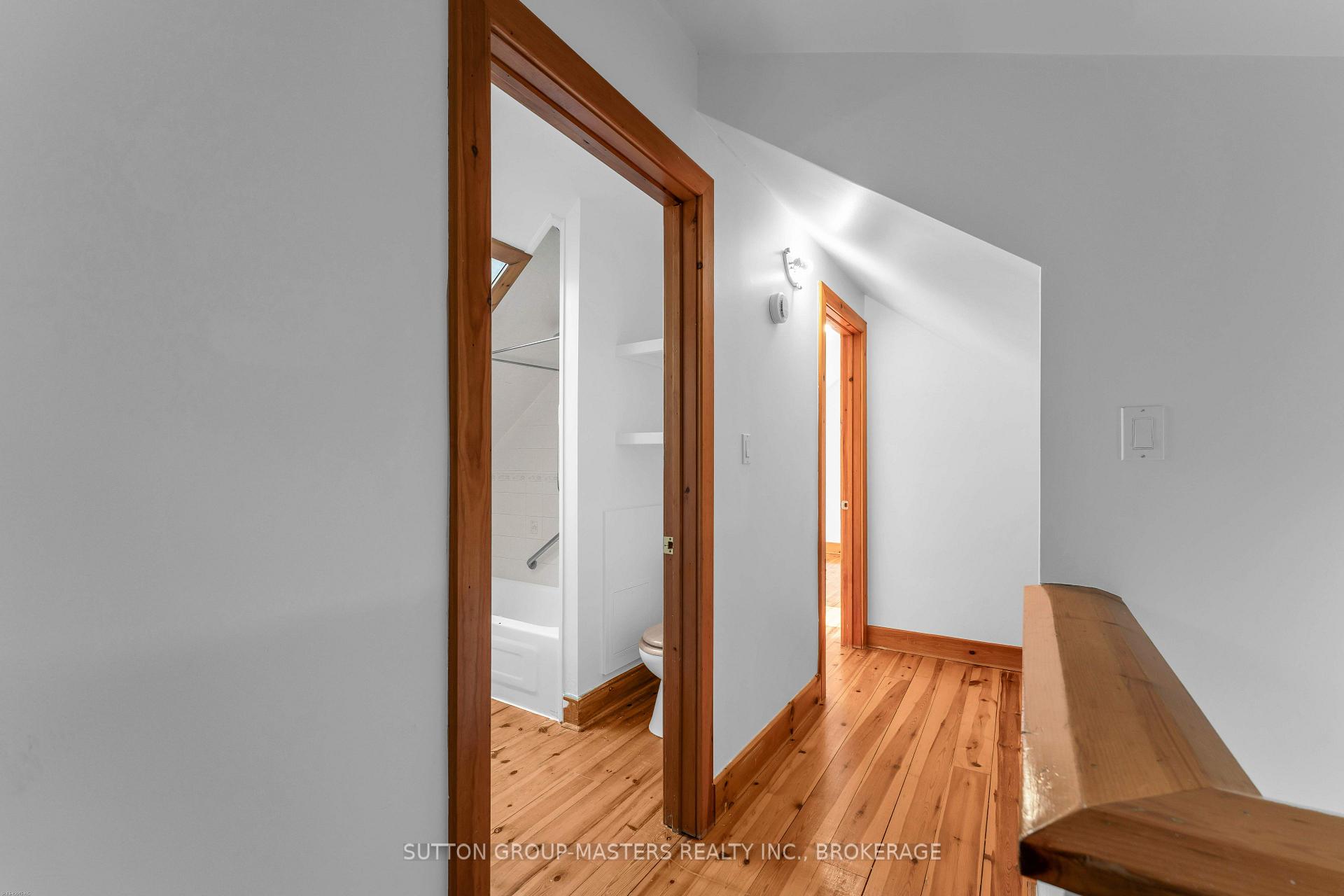 Photo 22 of 1062 Montreal Street, Kingston, Rideau — HOMEH