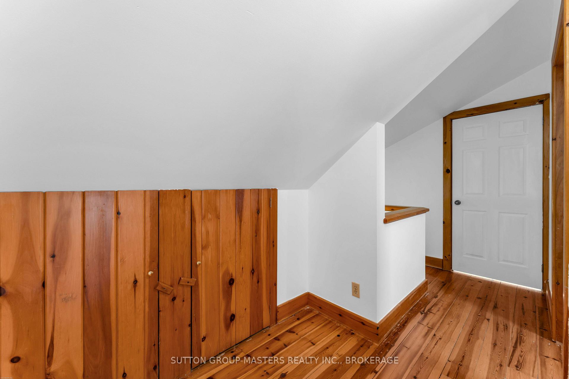 Photo 23 of 1062 Montreal Street, Kingston, Rideau — HOMEH
