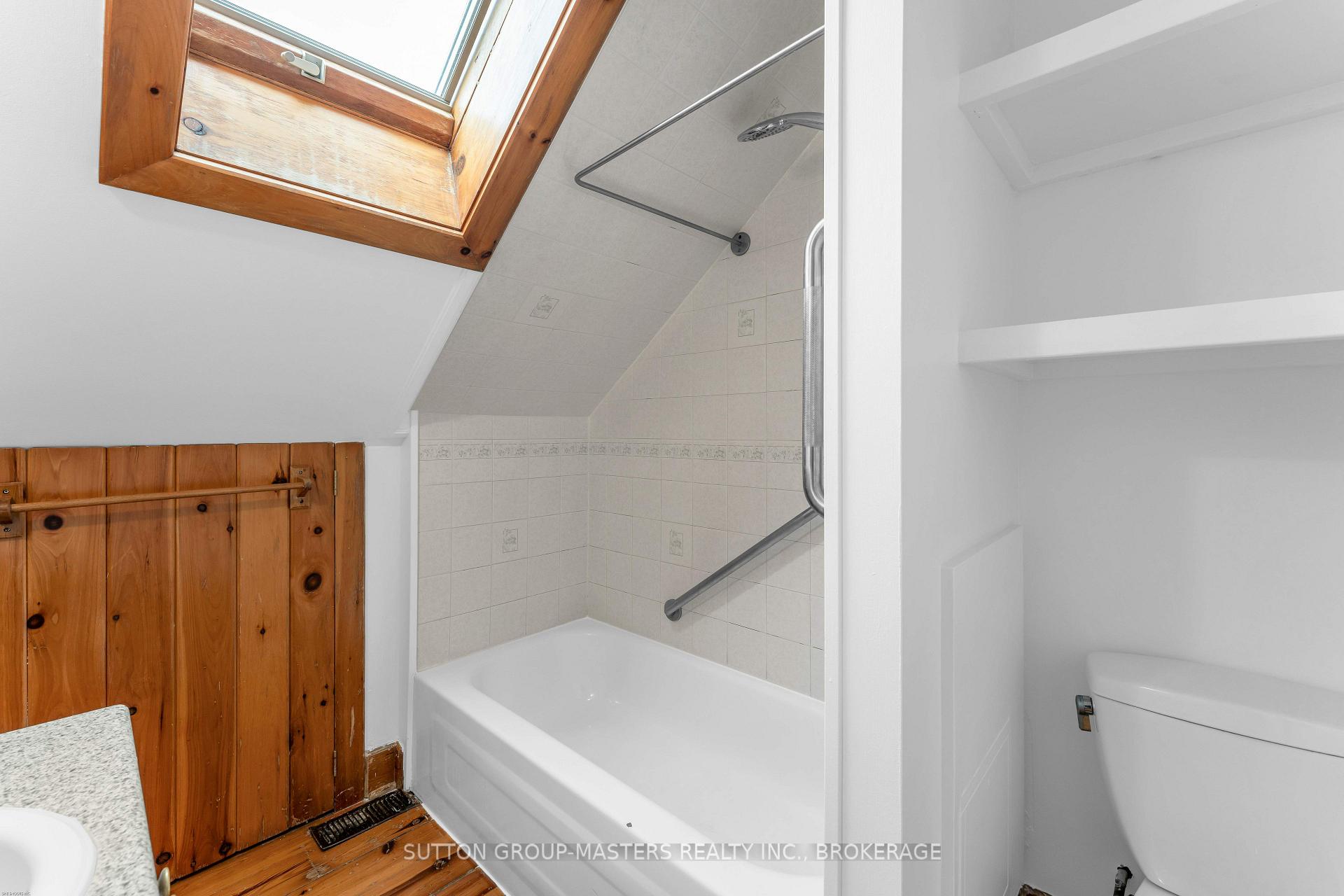 Photo 28 of 1062 Montreal Street, Kingston, Rideau — HOMEH