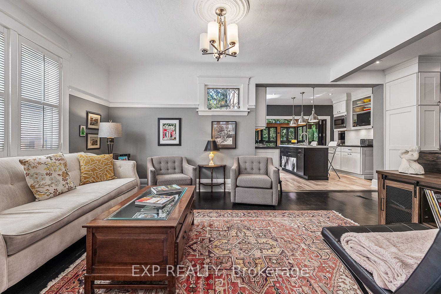 Photo 6 of 208 Lorne Avenue, Newmarket, Central Newmarket — HOMEH