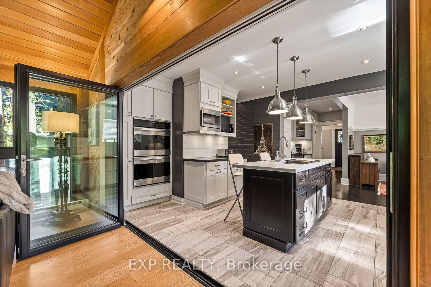 Photo 17 of 208 Lorne Avenue, Newmarket, Central Newmarket — HOMEH