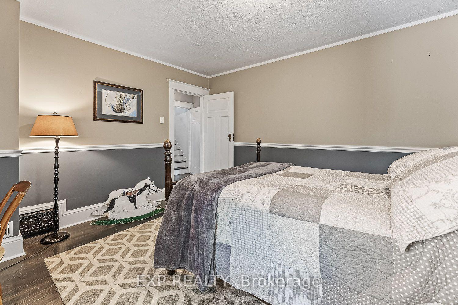 Photo 24 of 208 Lorne Avenue, Newmarket, Central Newmarket — HOMEH