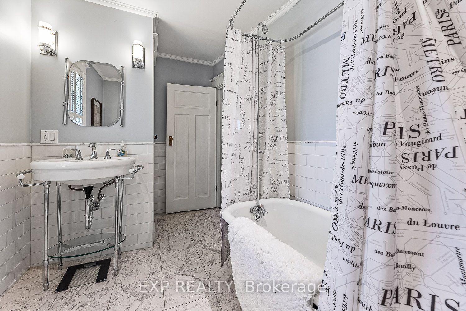 Photo 27 of 208 Lorne Avenue, Newmarket, Central Newmarket — HOMEH
