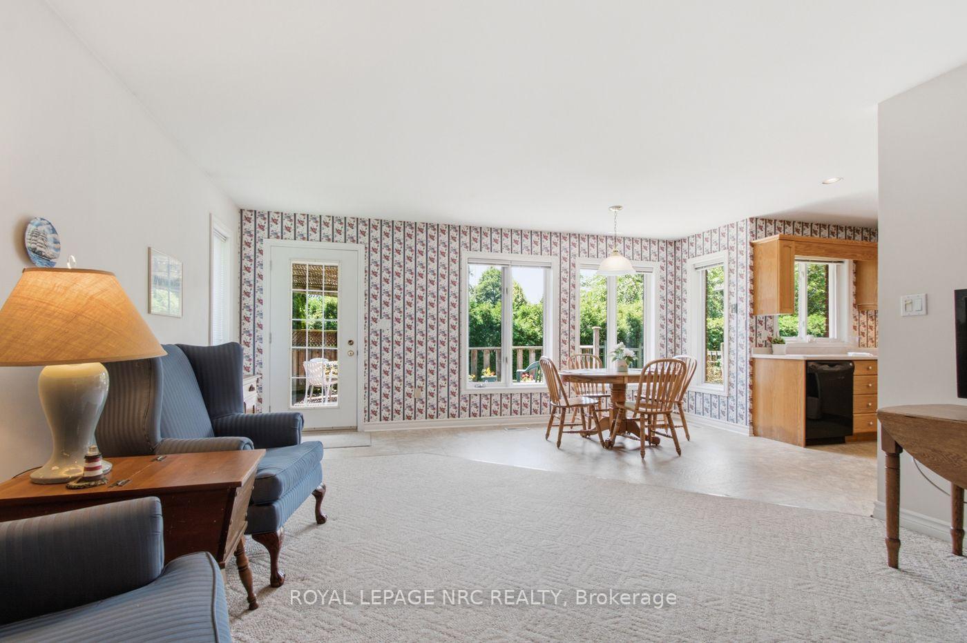 Photo 14 of 7690 Mount Carmel Boulevard, Niagara Falls, Mt. Carmel — HOMEH