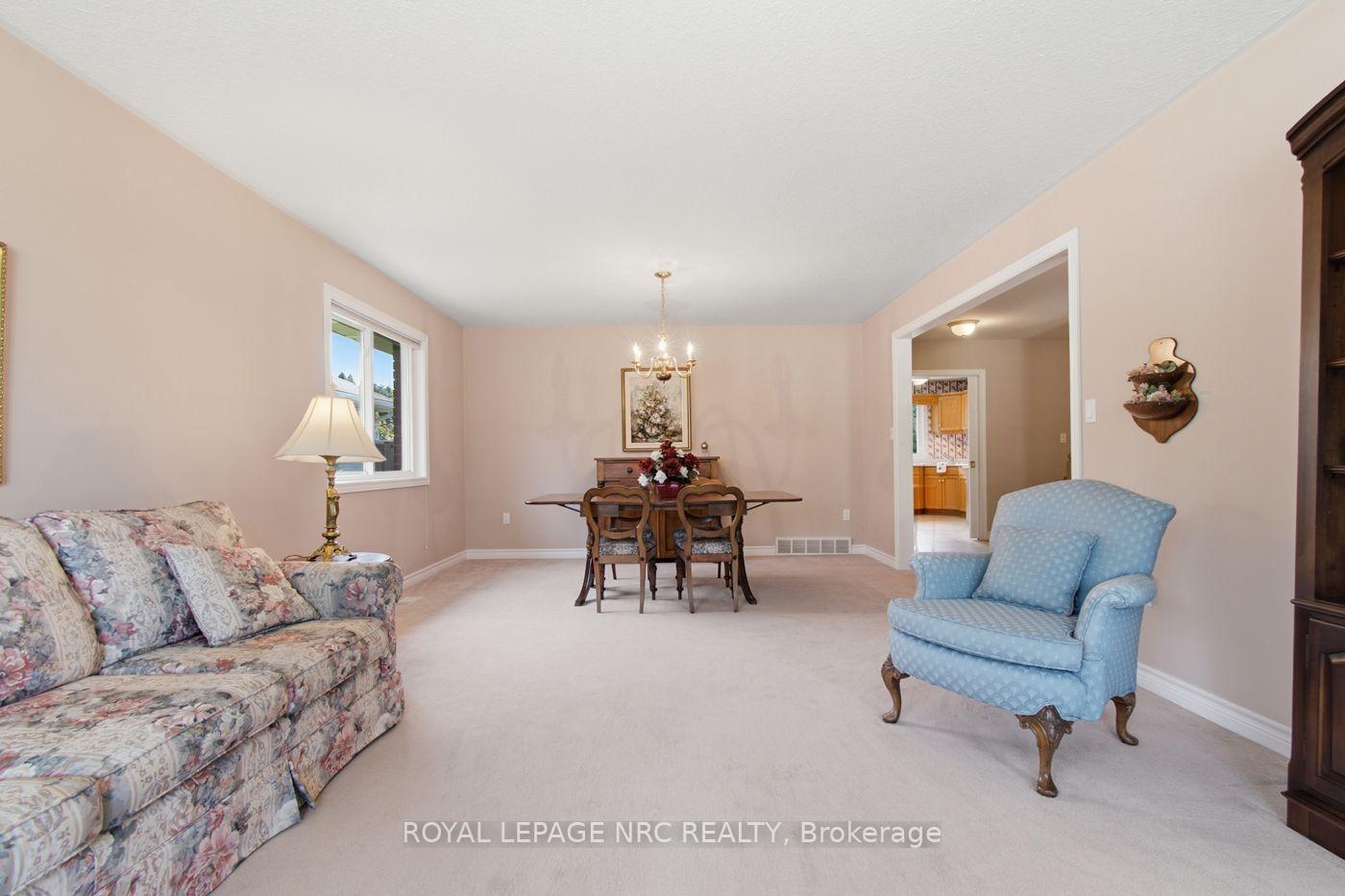Photo 18 of 7690 Mount Carmel Boulevard, Niagara Falls, Mt. Carmel — HOMEH
