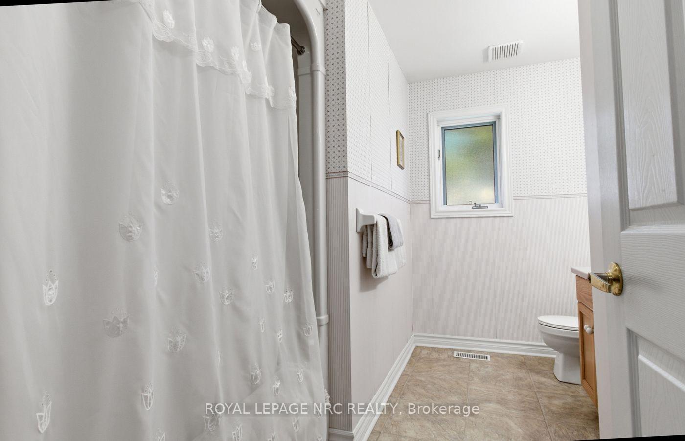Photo 29 of 7690 Mount Carmel Boulevard, Niagara Falls, Mt. Carmel — HOMEH