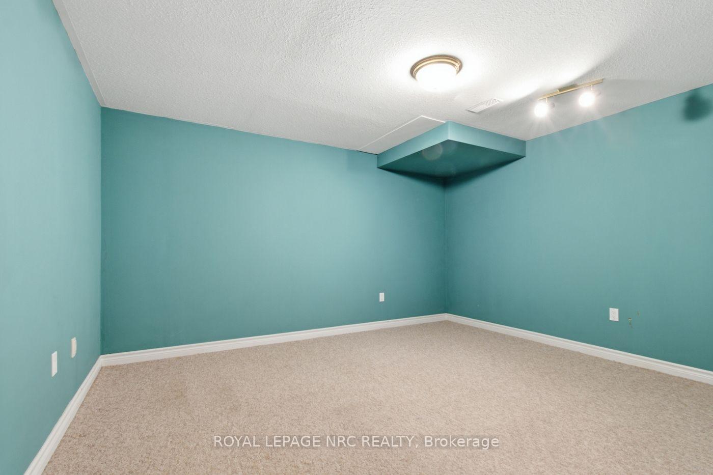 Photo 36 of 7690 Mount Carmel Boulevard, Niagara Falls, Mt. Carmel — HOMEH