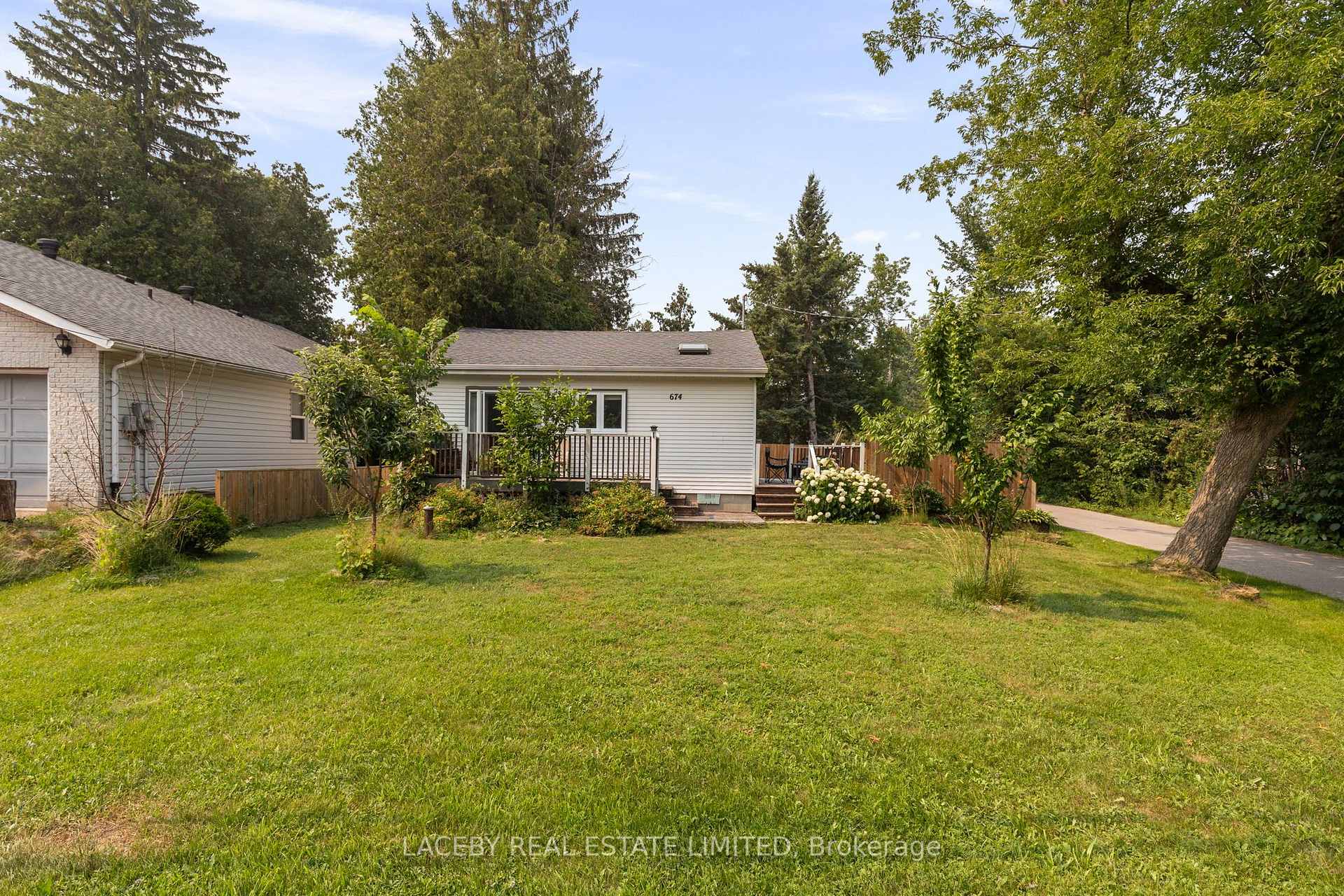 Photo 1 of 674 Chestnut Street, Innisfil, Rural Innisfil — HOMEH