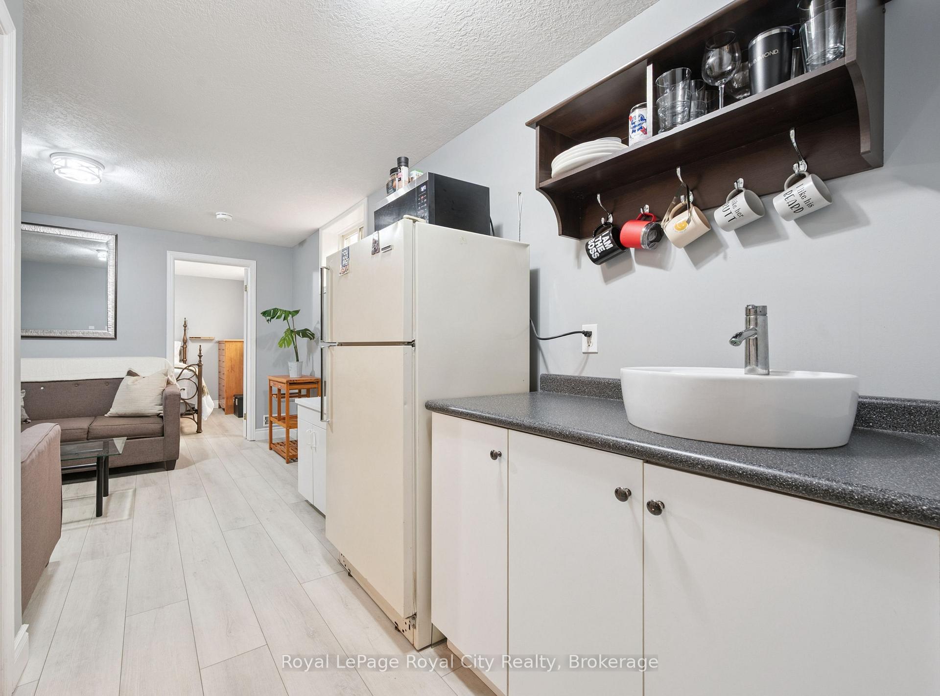 Photo 43 of 3 Marigold Drive, Guelph, Kortright Hills — HOMEH