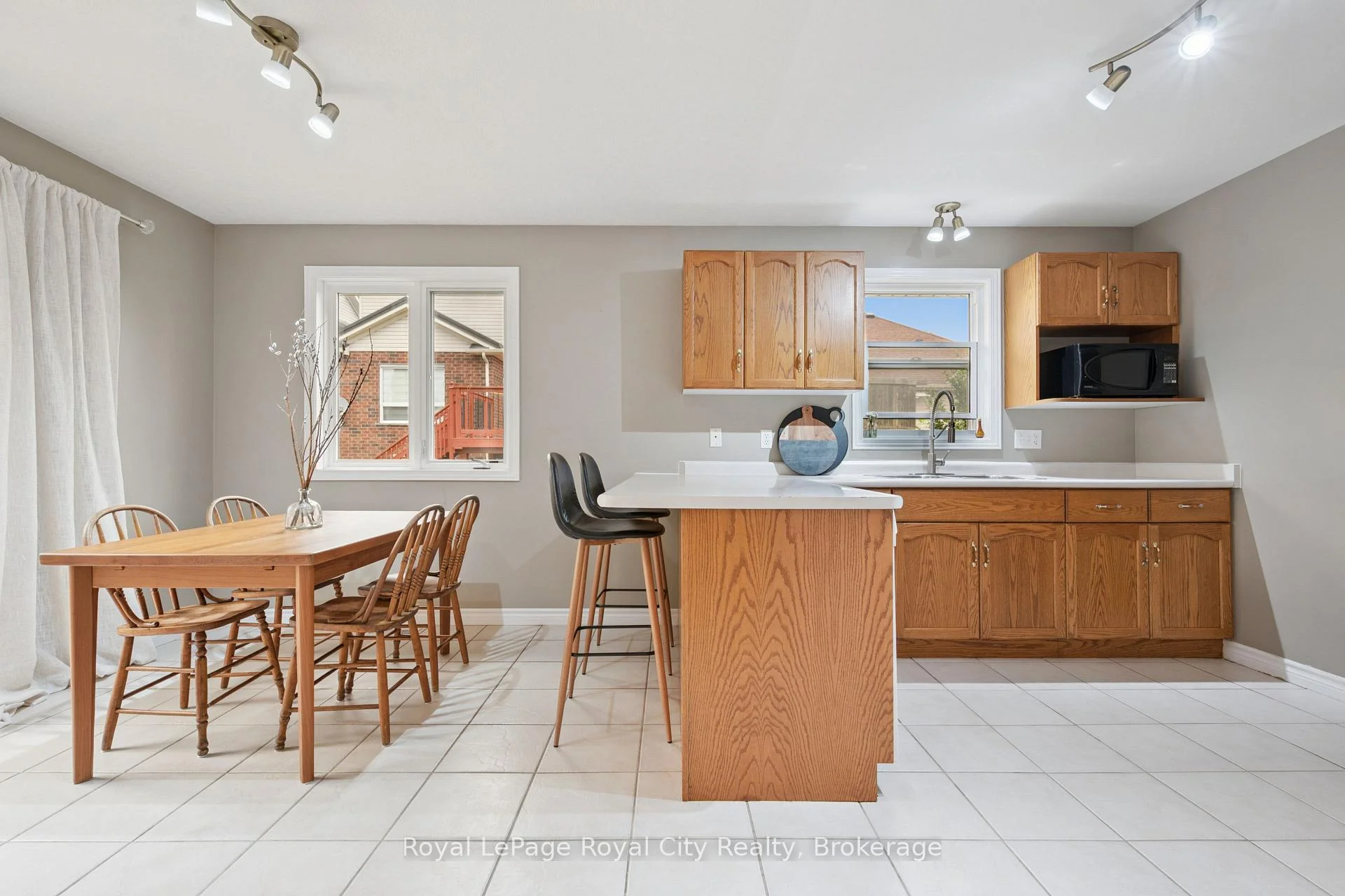 Photo 31 of 3 Marigold Drive, Guelph, Kortright Hills — HOMEH