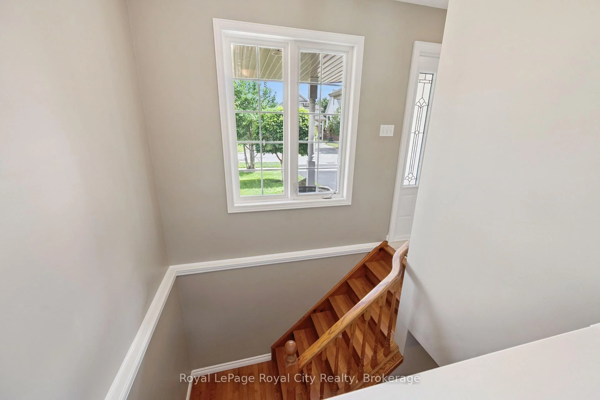 Photo 12 of 3 Marigold Drive, Guelph, Kortright Hills — HOMEH