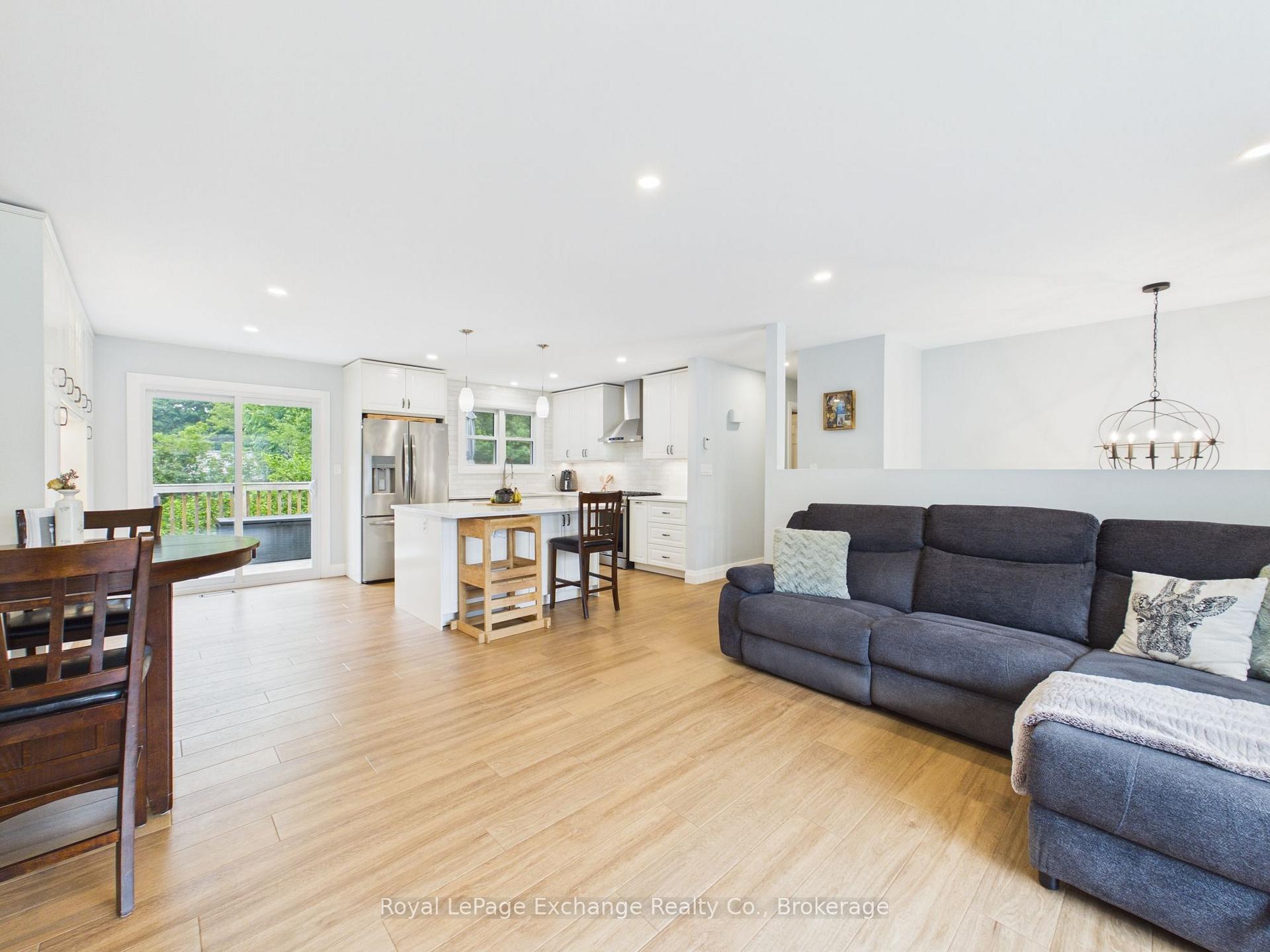 Photo 8 of 453 Elgin Street, Kincardine — HOMEH
