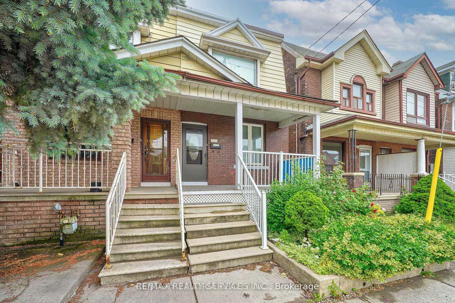 Front of 1147 Dufferin Street