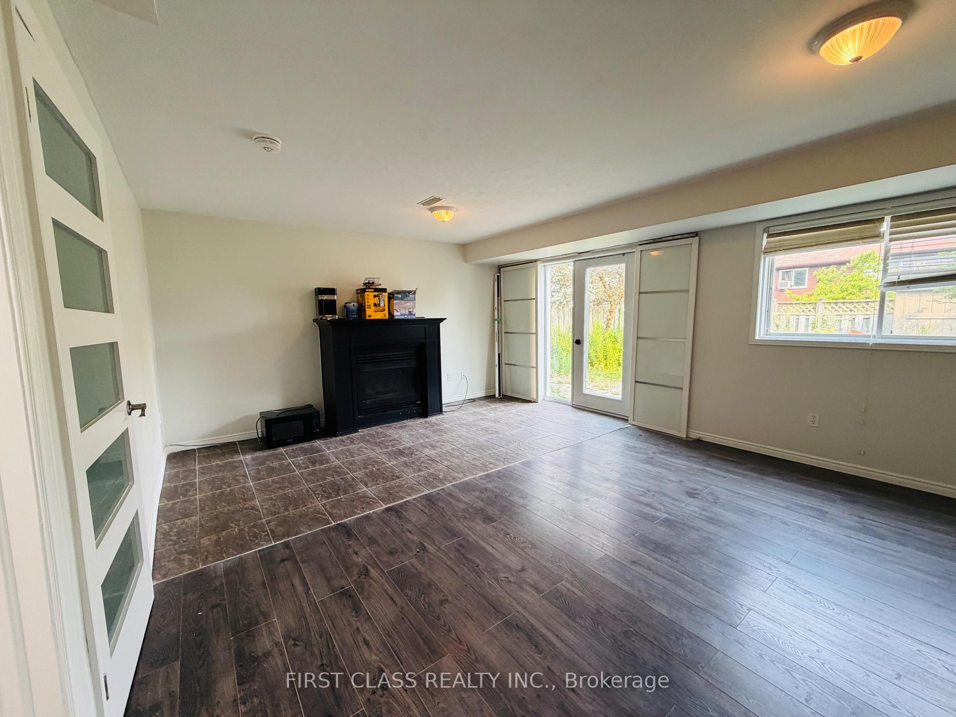 Photo 4 of 624A Rummelhardt Drive, Waterloo, Beechwood West — HOMEH
