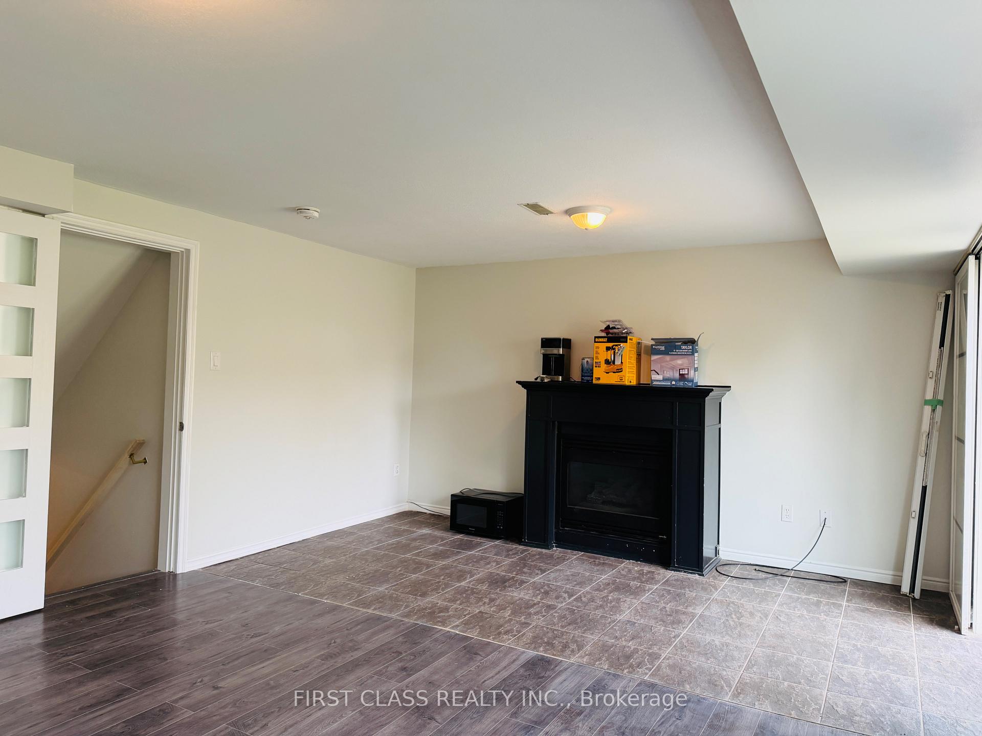 Photo 11 of 624A Rummelhardt Drive, Waterloo, Beechwood West — HOMEH