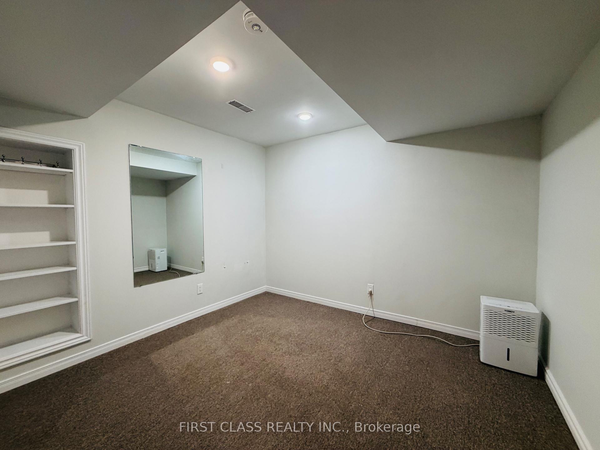 Photo 13 of 624A Rummelhardt Drive, Waterloo, Beechwood West — HOMEH