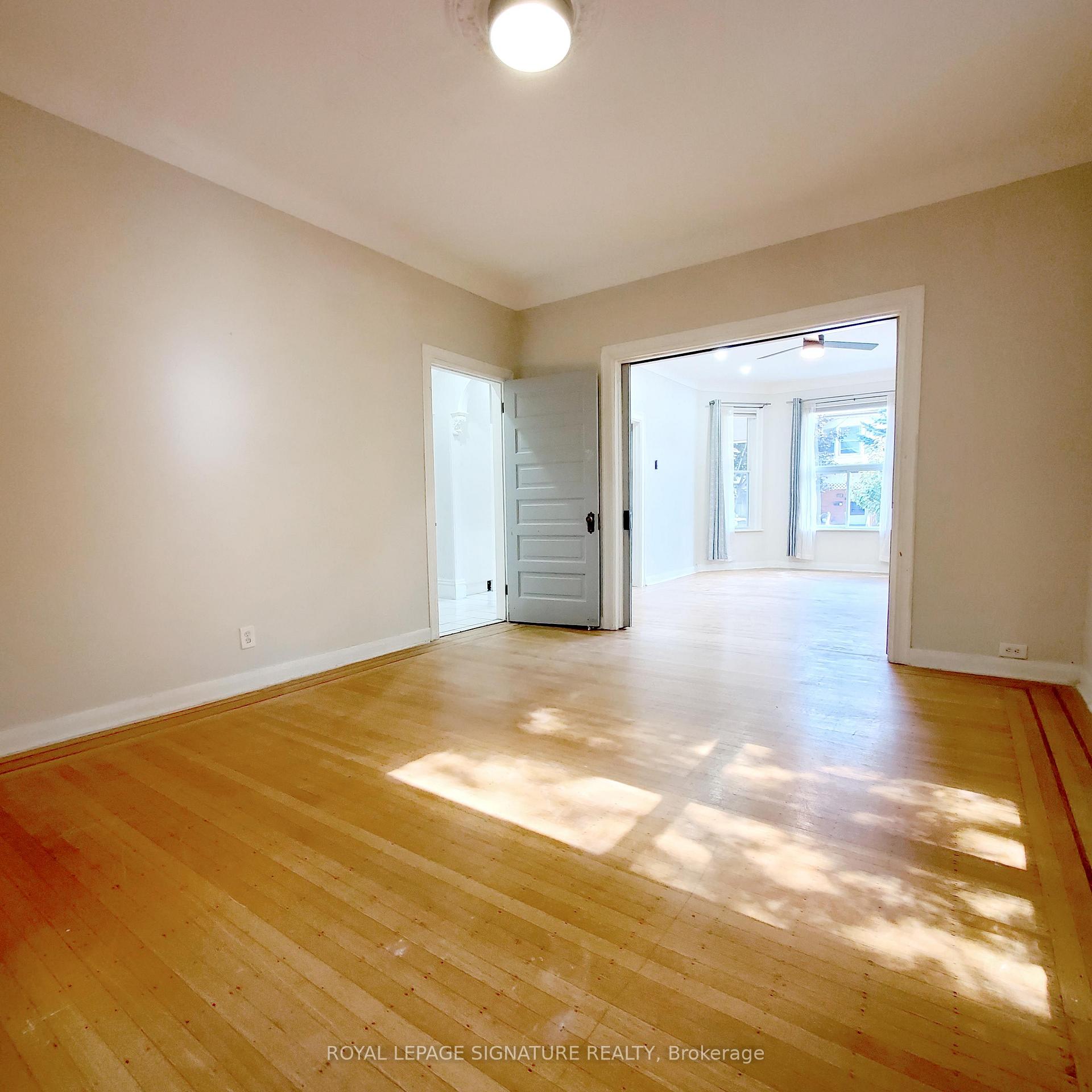 Photo 7 of Unit 2, 116 Fairholt Road S, Hamilton, Stipley — HOMEH