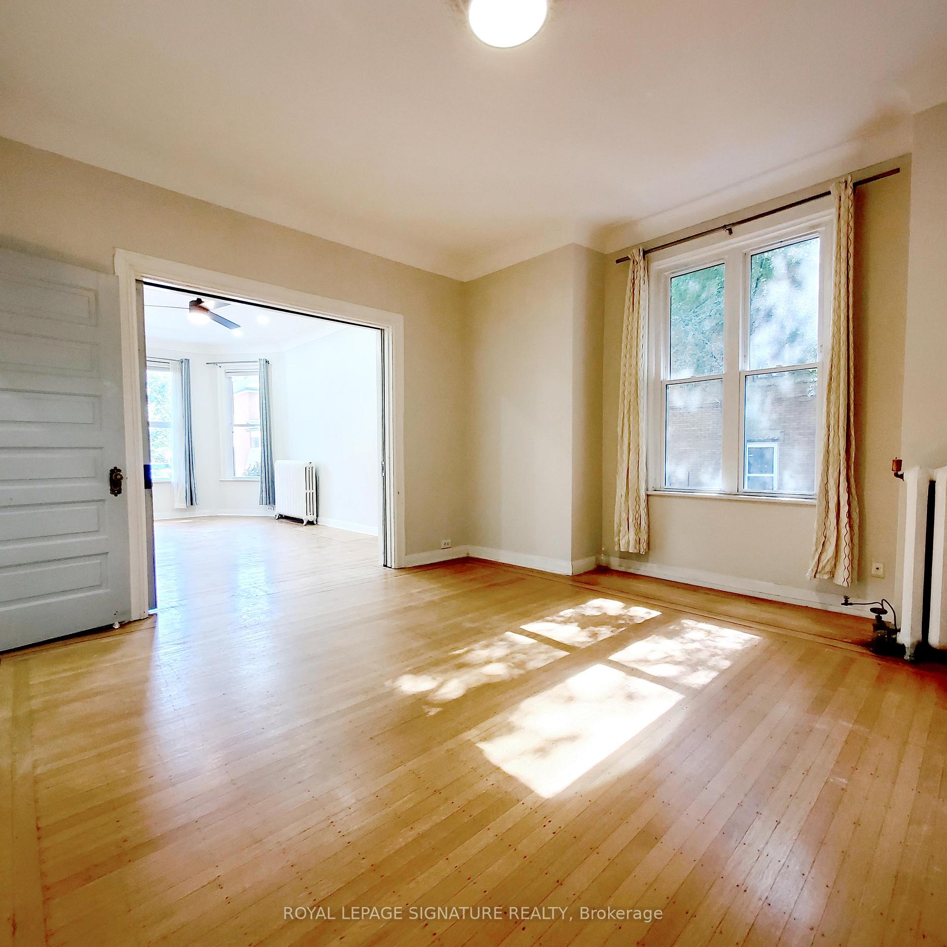 Photo 8 of Unit 2, 116 Fairholt Road S, Hamilton, Stipley — HOMEH