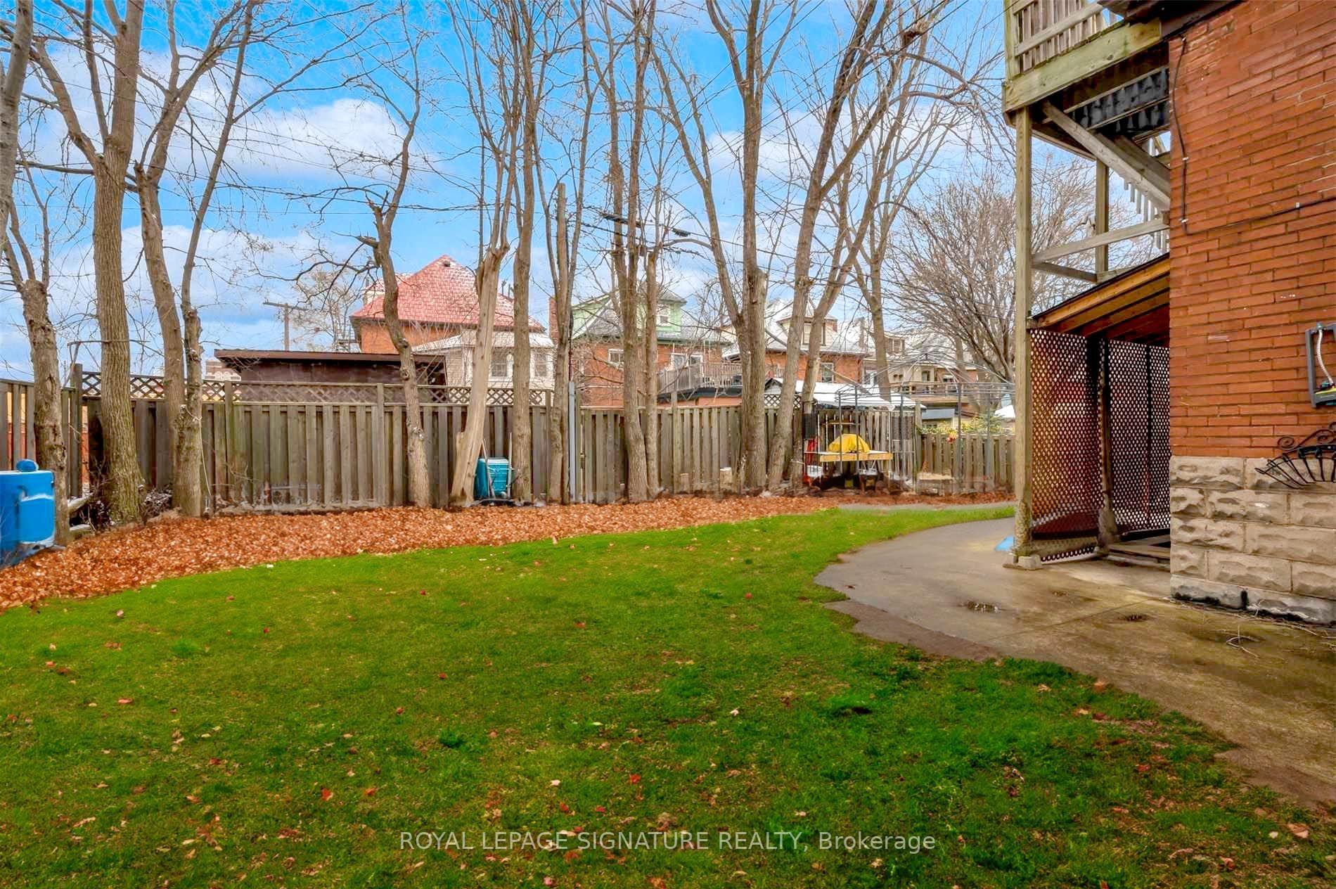 Photo 21 of Unit 2, 116 Fairholt Road S, Hamilton, Stipley — HOMEH