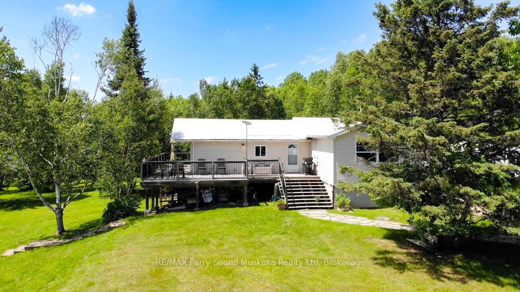 Photo 10 of 3 Magnet Road, Magnetawan, Ahmic Harbour — HOMEH