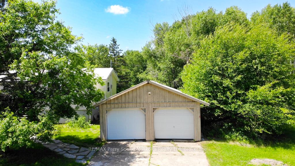 Photo 11 of 3 Magnet Road, Magnetawan, Ahmic Harbour — HOMEH
