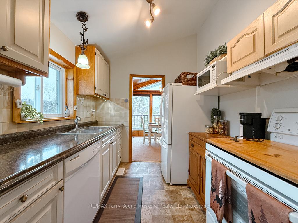 Photo 22 of 3 Magnet Road, Magnetawan, Ahmic Harbour — HOMEH