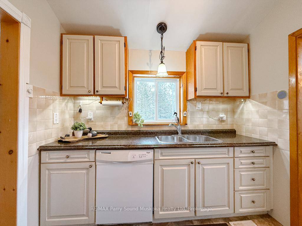 Photo 23 of 3 Magnet Road, Magnetawan, Ahmic Harbour — HOMEH