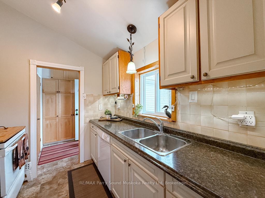 Photo 25 of 3 Magnet Road, Magnetawan, Ahmic Harbour — HOMEH
