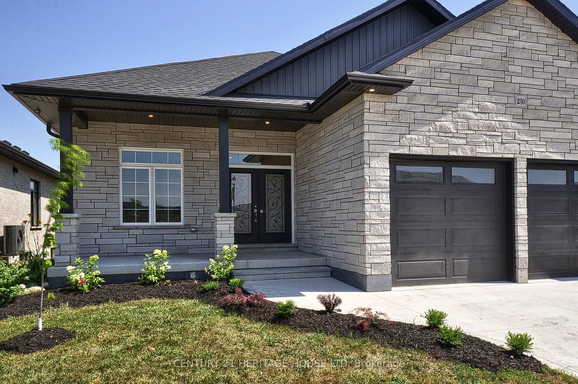 Photo 5 of 230 Orr Street S, Stratford — HOMEH
