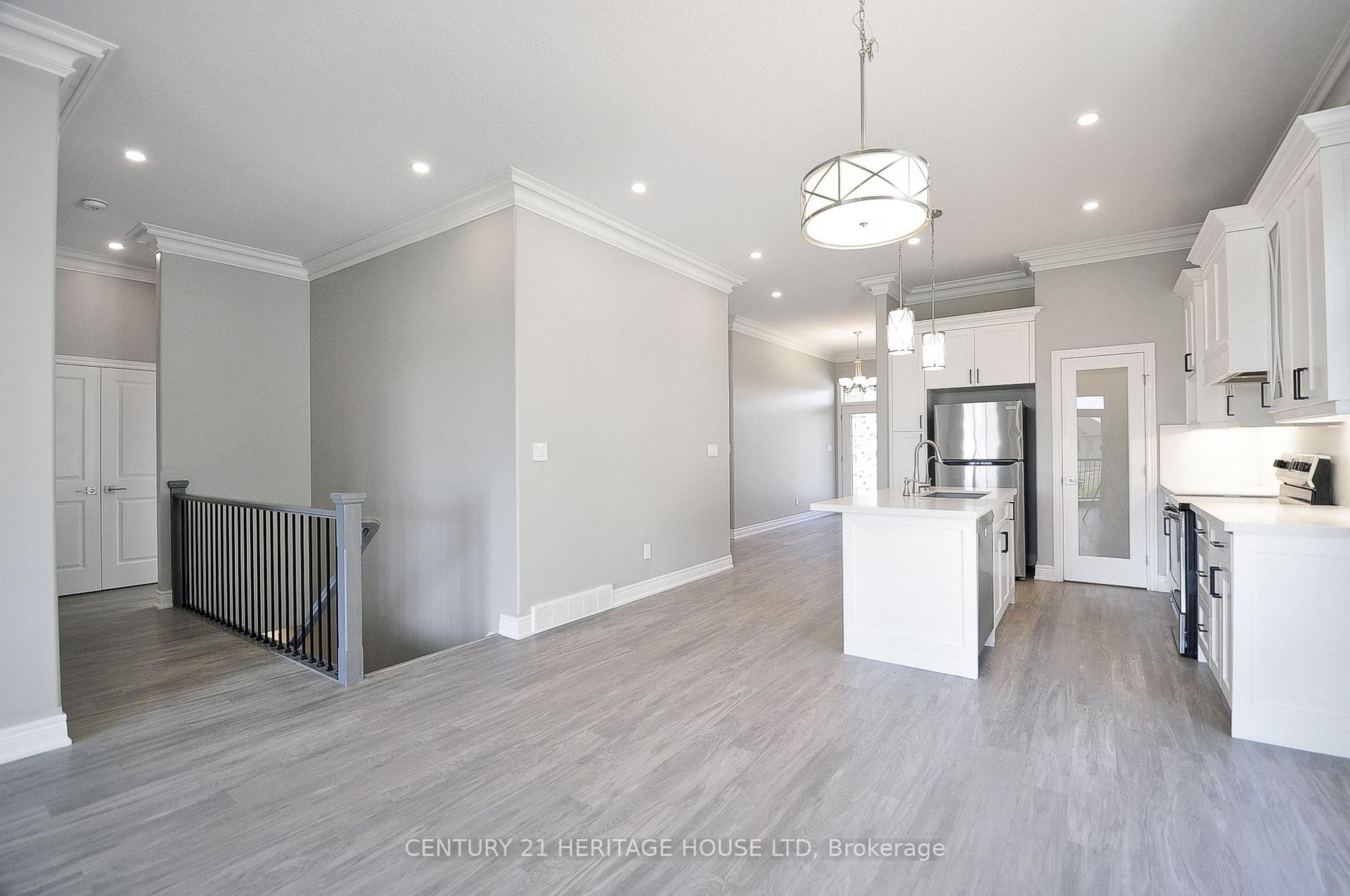 Photo 16 of 230 Orr Street S, Stratford — HOMEH