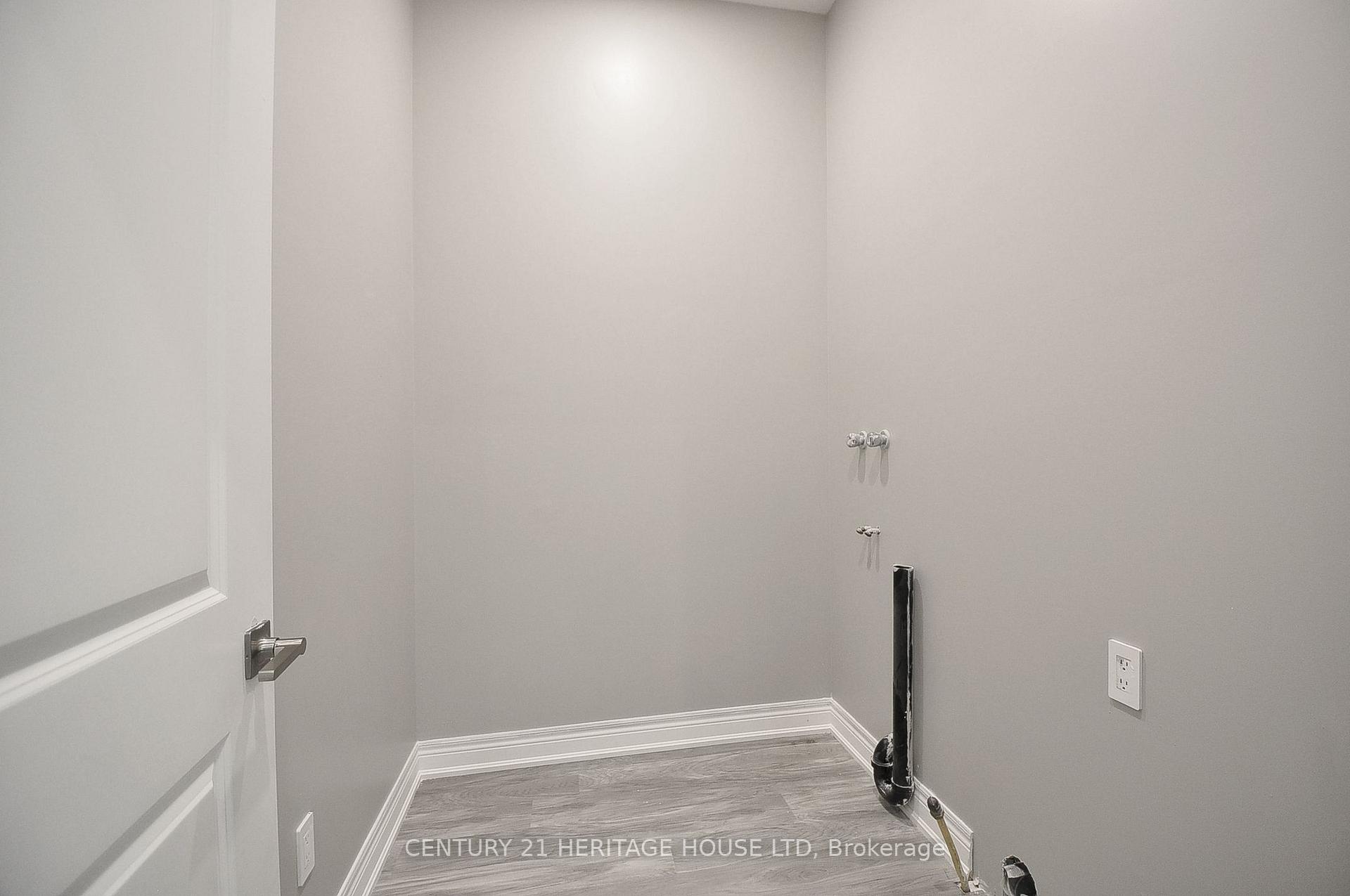 Photo 23 of 230 Orr Street S, Stratford — HOMEH