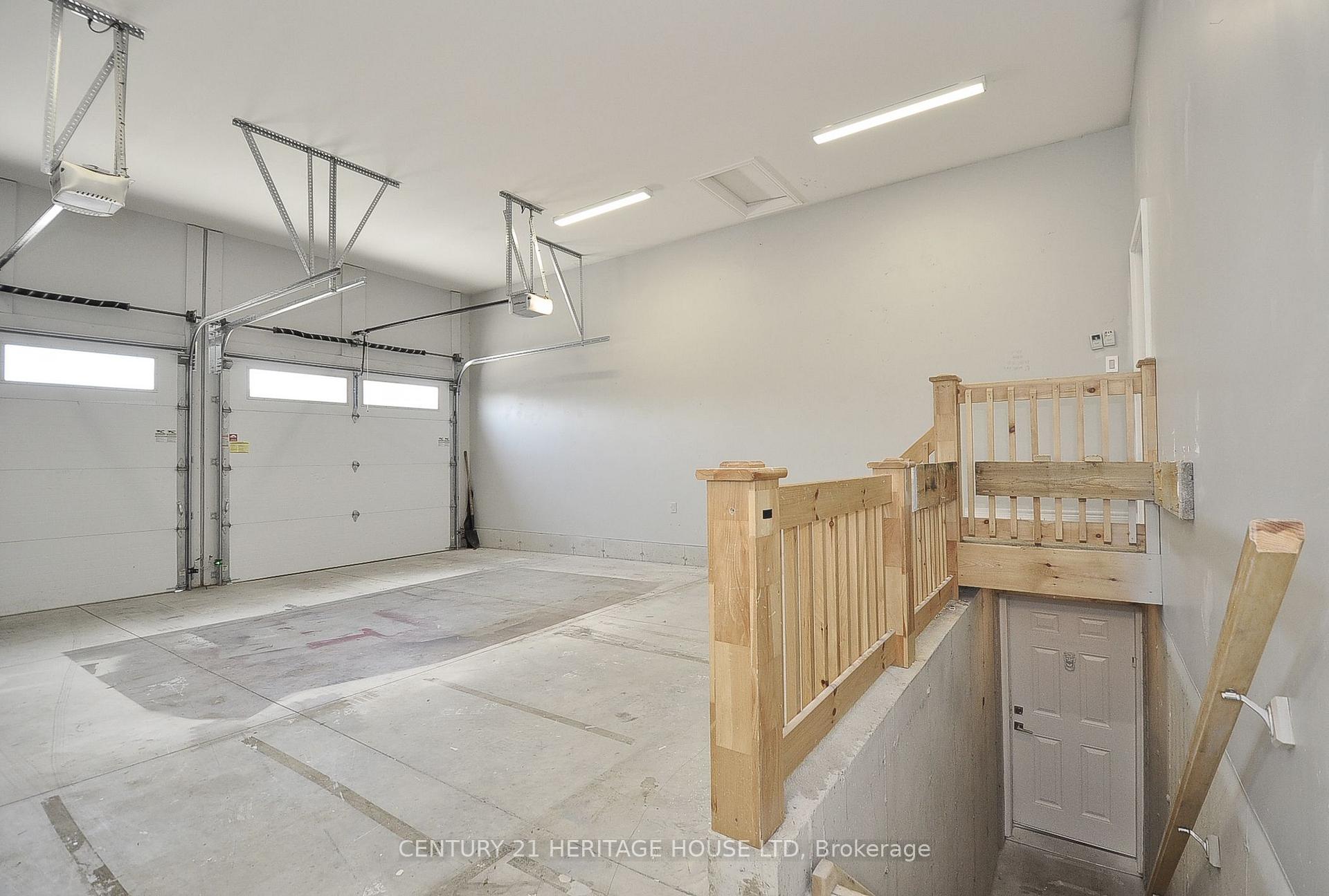 Photo 31 of 230 Orr Street S, Stratford — HOMEH