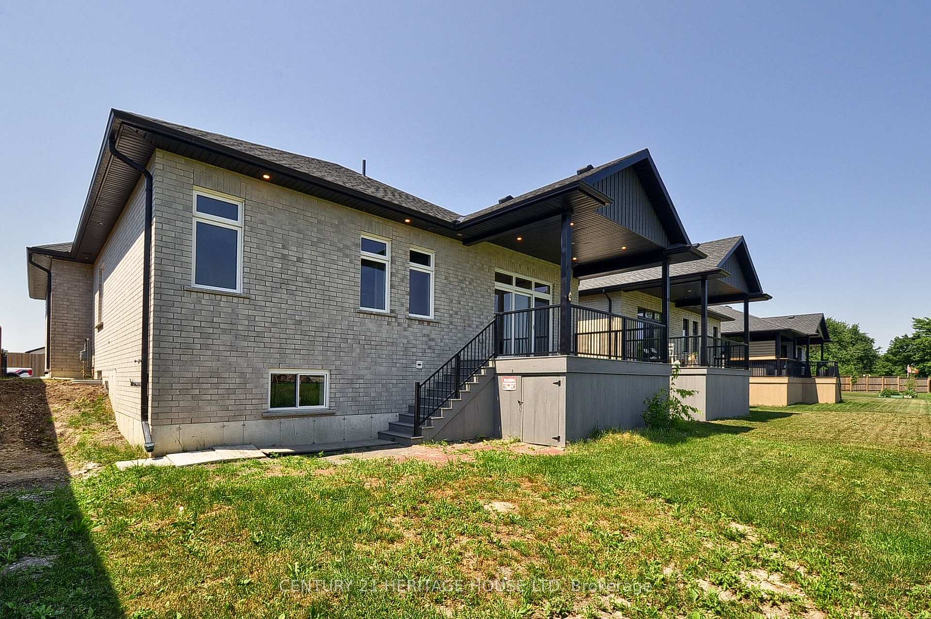 Photo 33 of 230 Orr Street S, Stratford — HOMEH