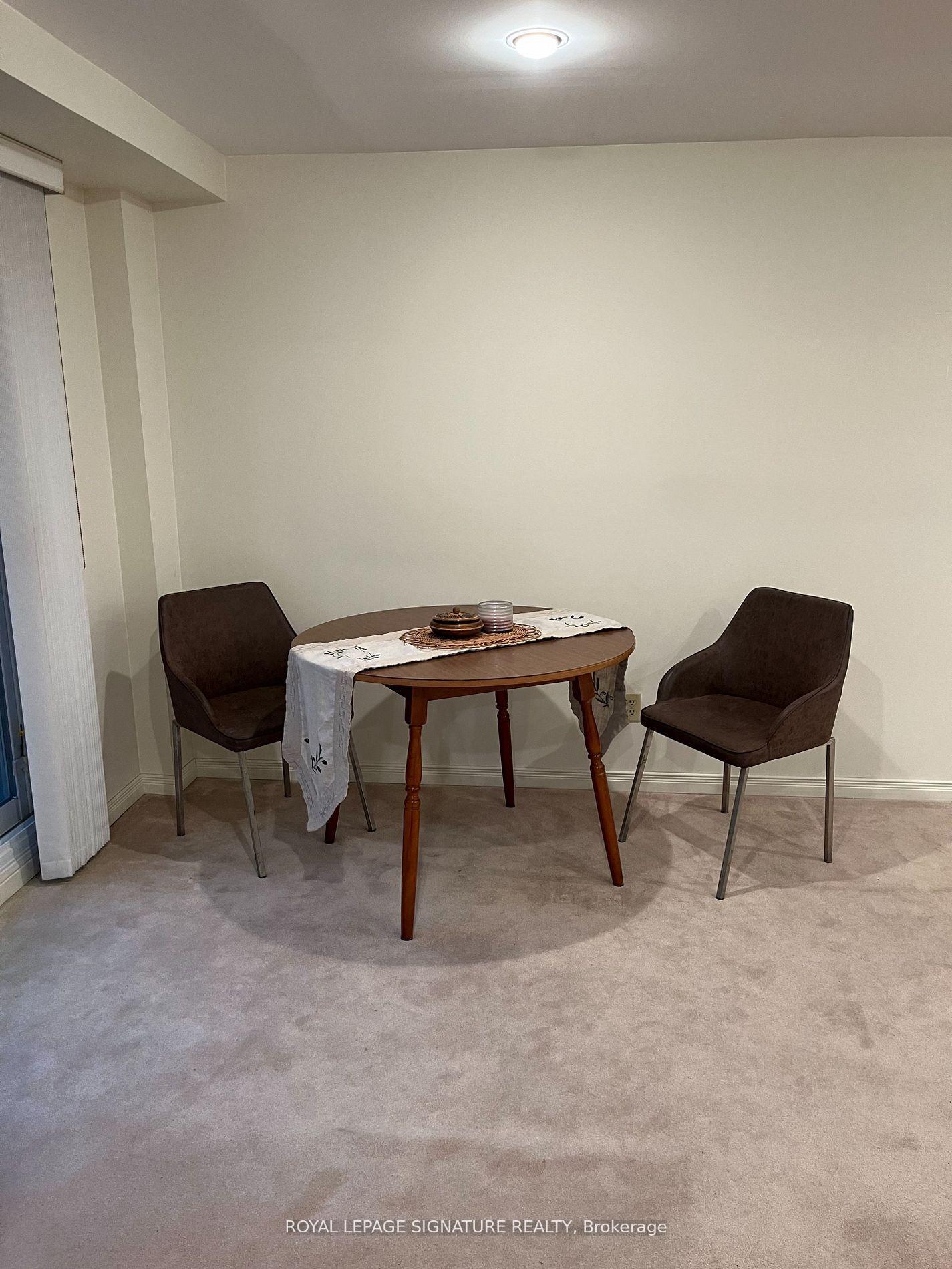 Photo 4 of Unit Bsmt, 686 York Hill Boulevard, Vaughan, Crestwood-Springfarm-Yorkhill — HOMEH