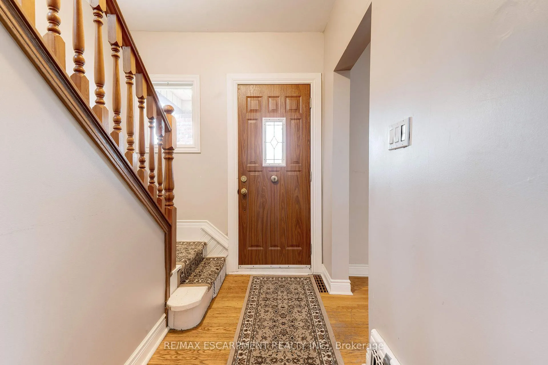 Photo 5 of 232 East 8th Street, Hamilton, Centremount — HOMEH