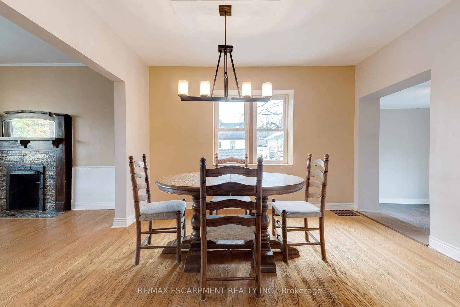 Photo 11 of 232 East 8th Street, Hamilton, Centremount — HOMEH