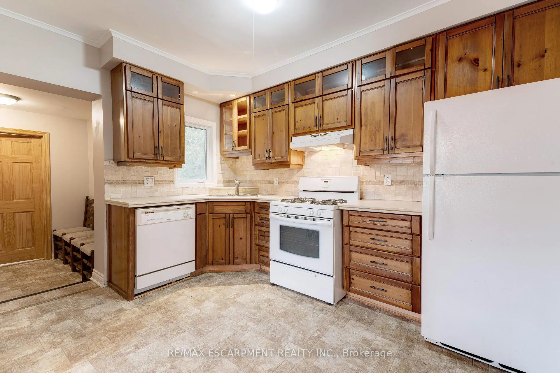 Photo 13 of 232 East 8th Street, Hamilton, Centremount — HOMEH