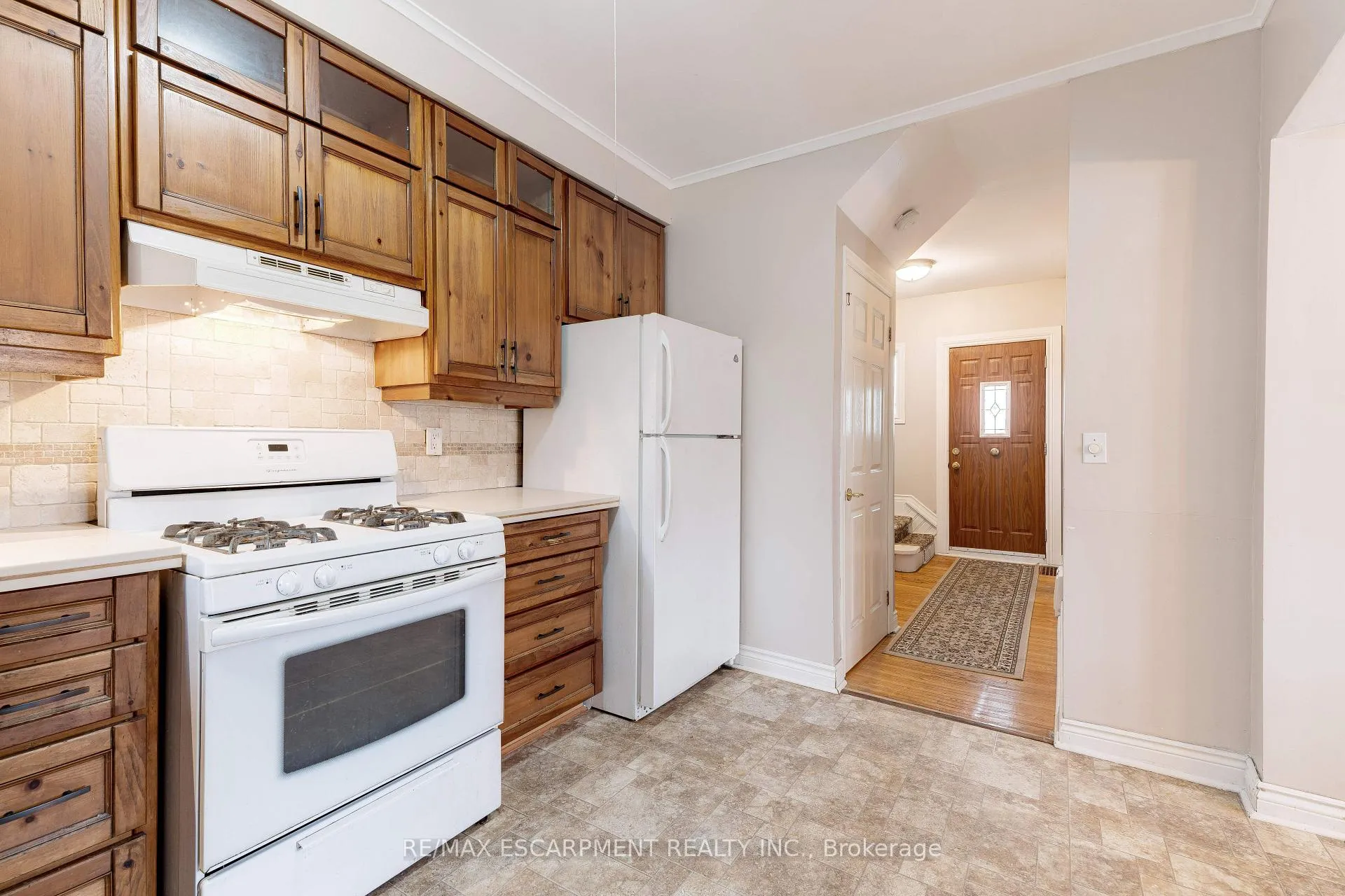 Photo 15 of 232 East 8th Street, Hamilton, Centremount — HOMEH